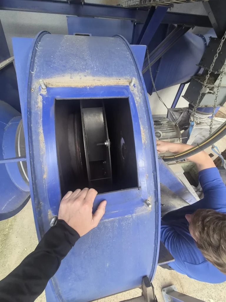 Měření vibrací oběžného kola ventilátoru za chodu
